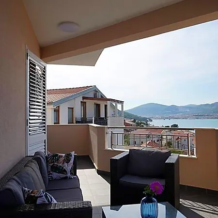 Proxima * Trogir